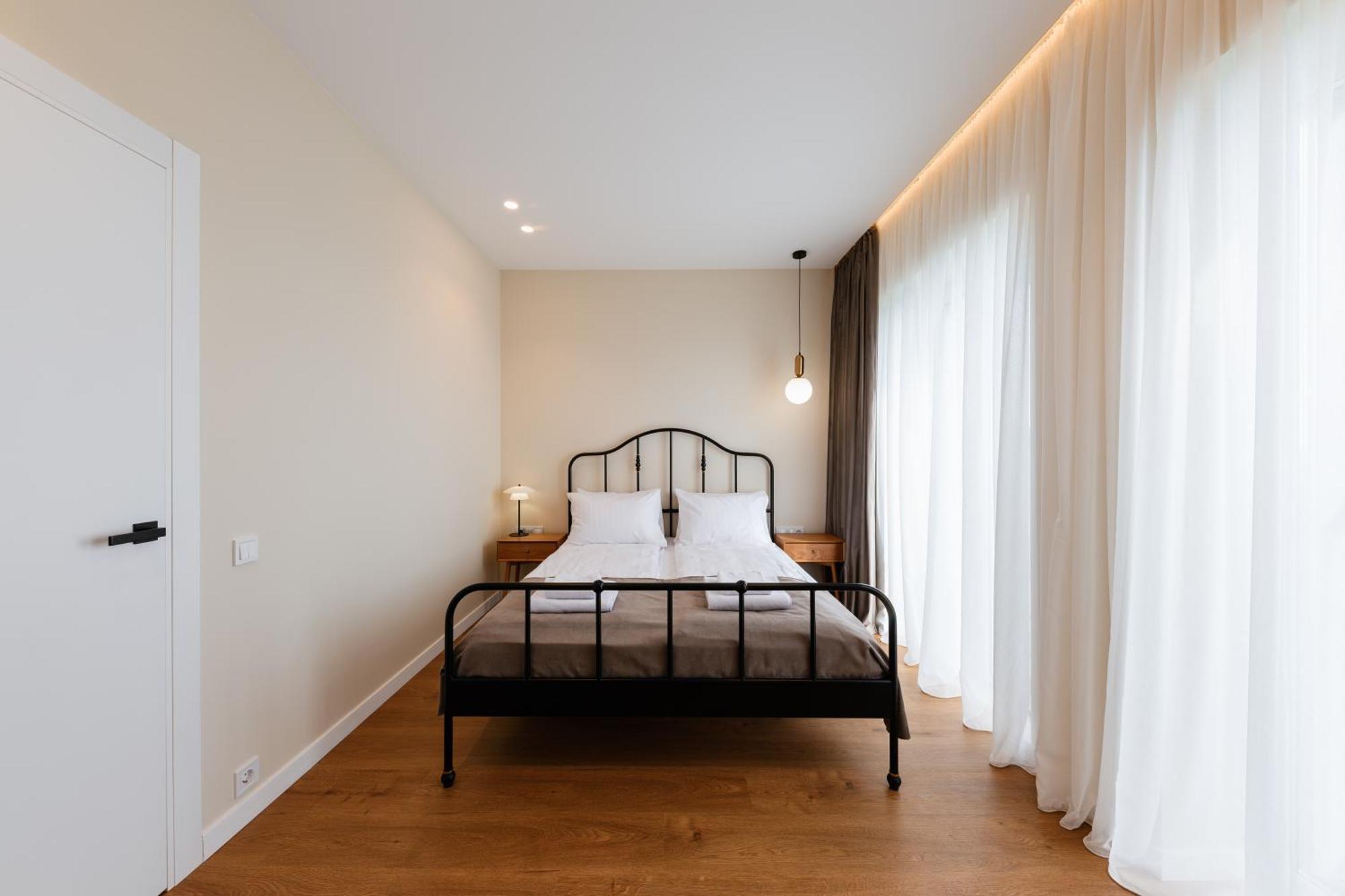 Мм Group Apartment Ужгород Экстерьер фото