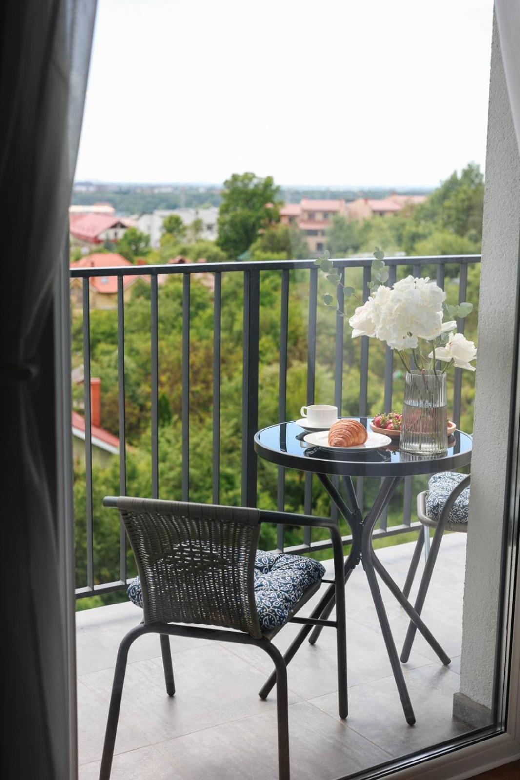 Мм Group Apartment Ужгород Экстерьер фото